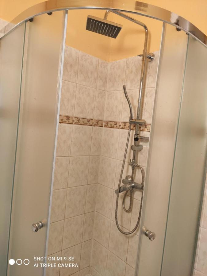King Apartman Sarvar Exterior photo